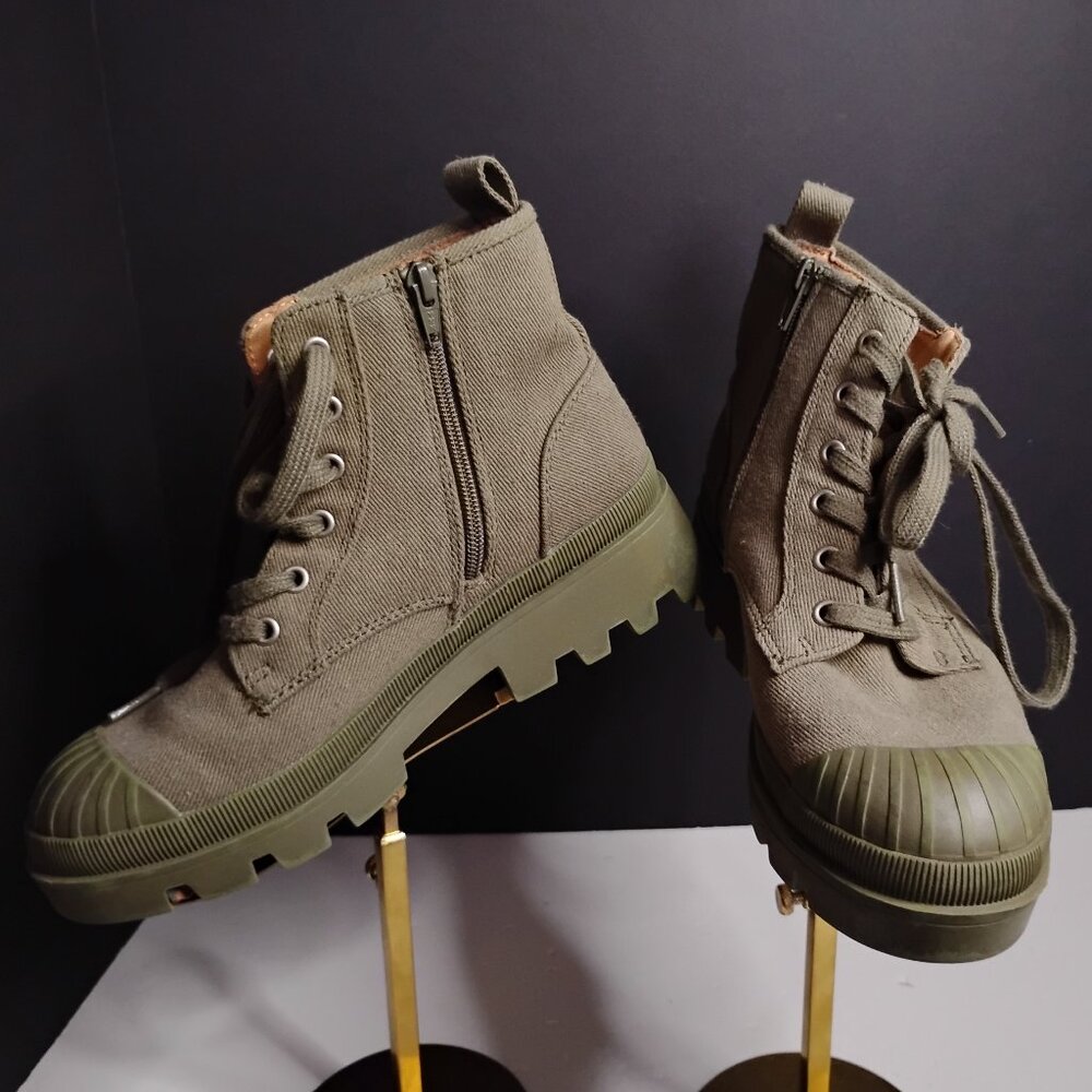 Universal Threads Women's Teagan Style Combat Boots Size 8